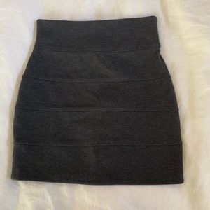 Aritzia gray skirt